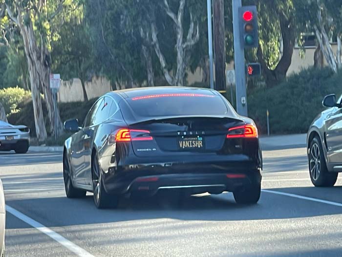 VANISHR vanity license plate