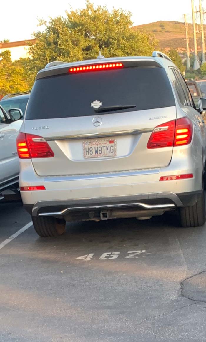 H8W8ING vanity license plate