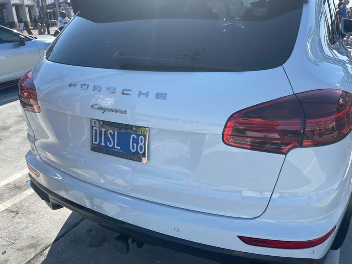 DISLG8 vanity license plate