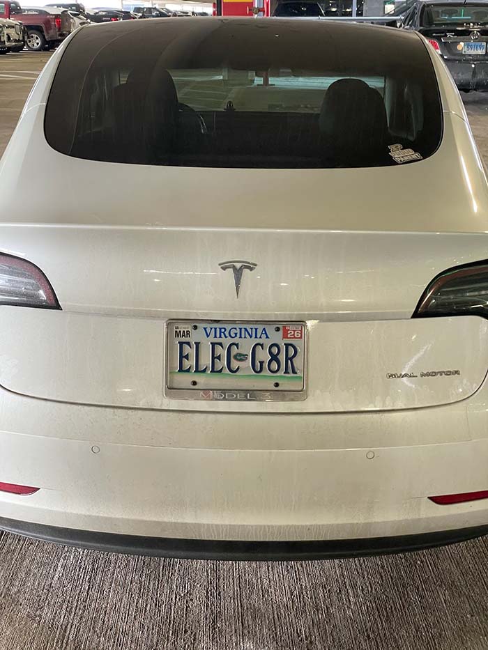 ELECG8R vanity license plate