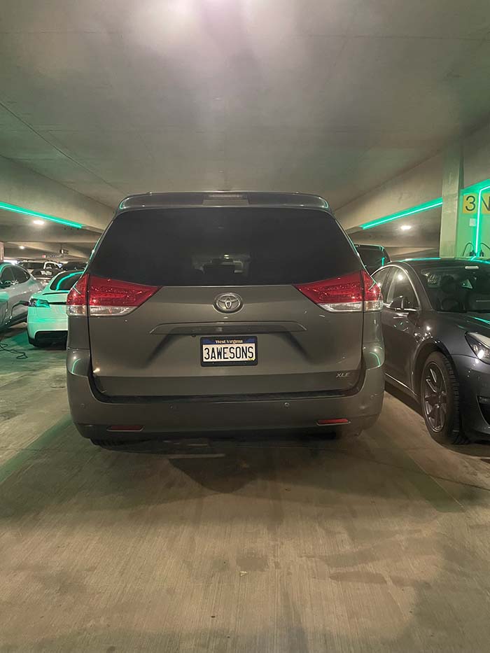 3AWESONS vanity license plate