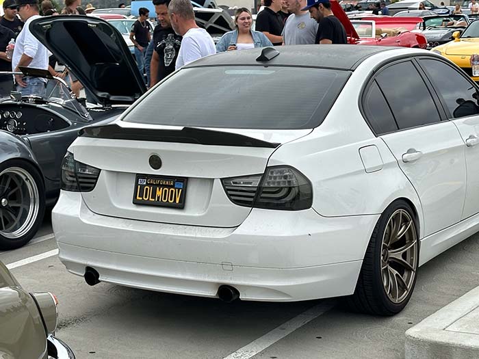 LOLMOOV vanity license plate