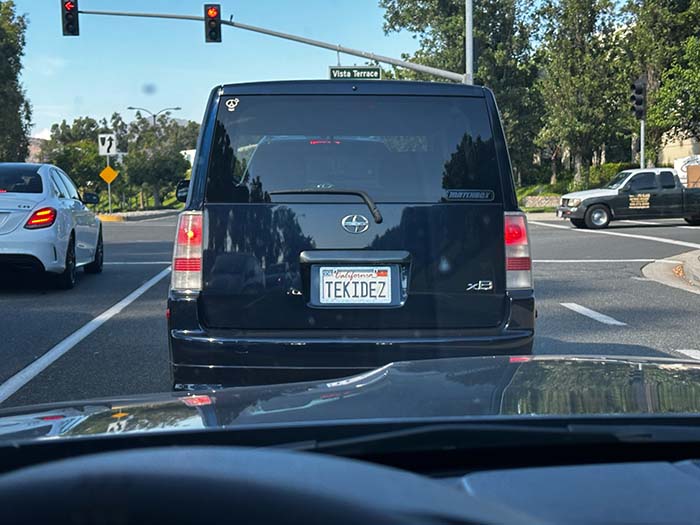 TEKIDEZ vanity license plate