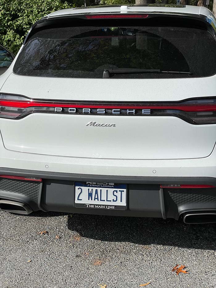 2WALLST vanity license plate meaning To Wall Street