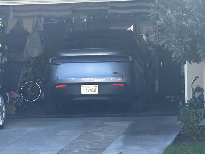 LAWNCH vanity license plate