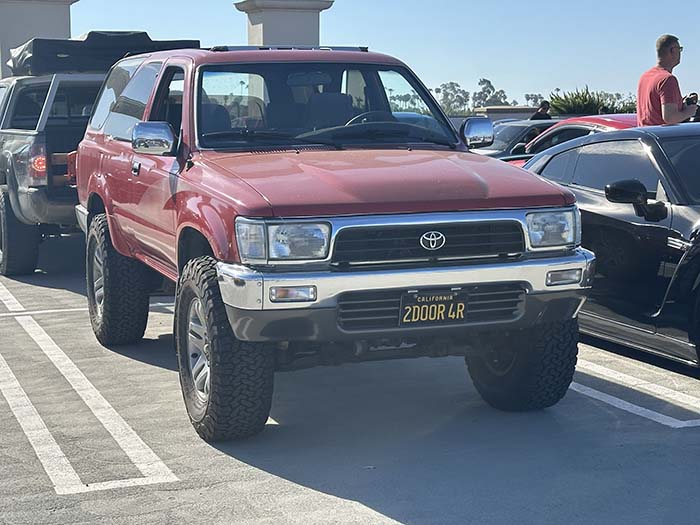 2DOOR4R vanity license plate meaning 2-door (Toyota) 4Runner