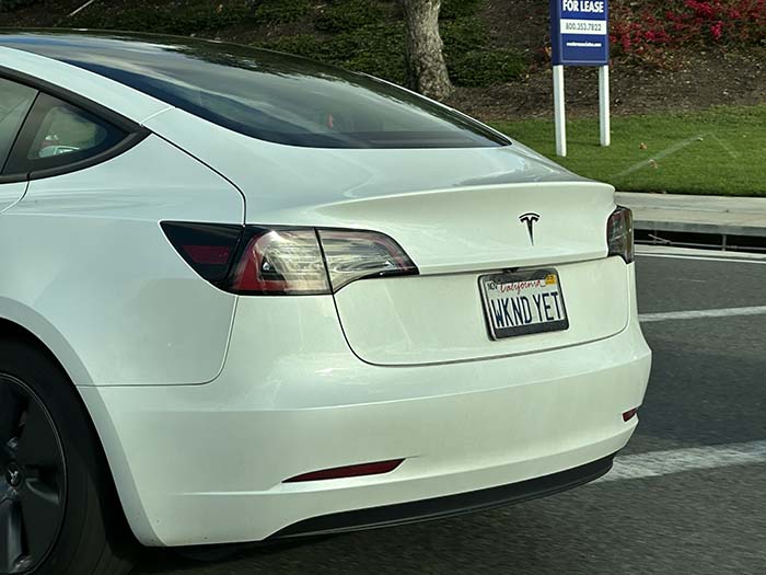 WKNDYET vanity license plate