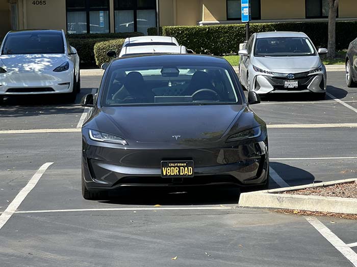 V8DRDAD vanity license plate