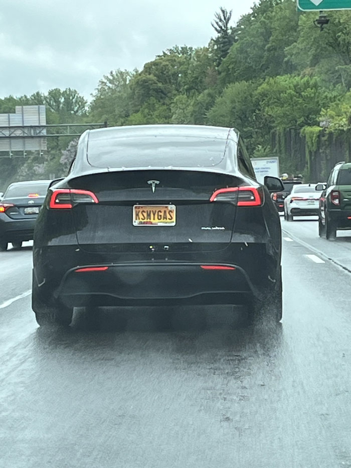 KSMYGAS vanity license plate meaning Kiss My Gas